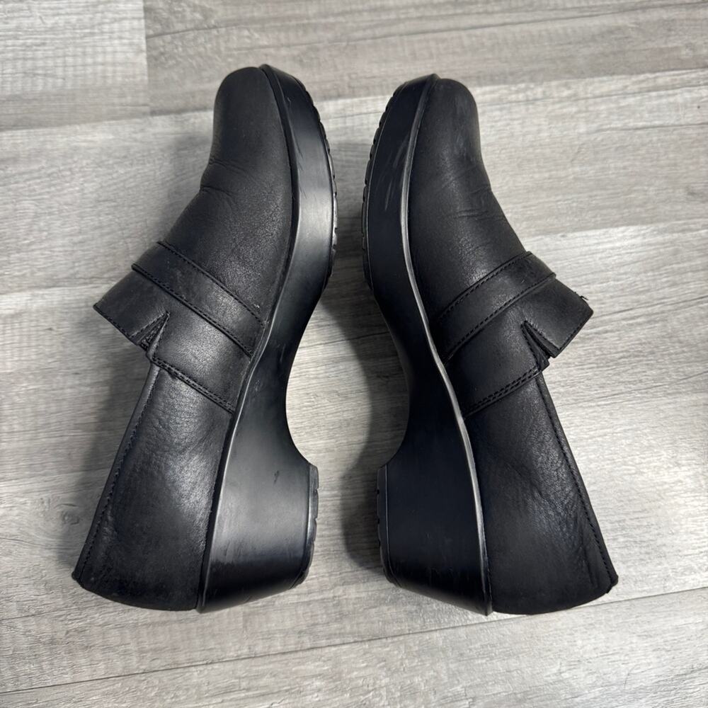 Dansko Women's Jane Clog Shoe Black Burnished Leather Buckle Size 38 (US 7.5-8) - Picture 3 of 9